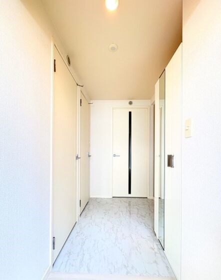 玄関もとても広いです