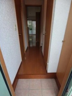 玄関も十分な広さです