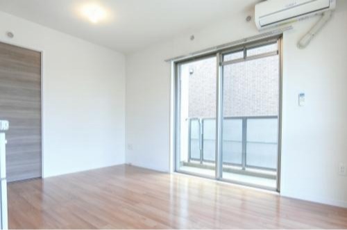 8帖超えの広々リビング