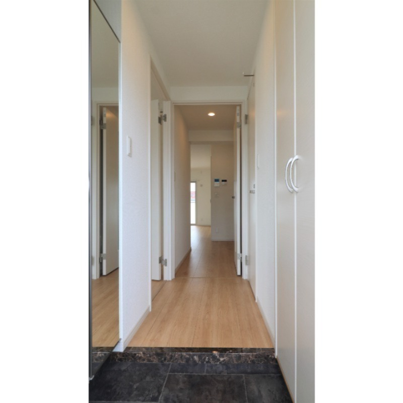 玄関はこんな感じです。