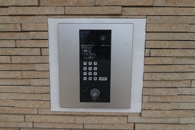 オートロックで安心ですね。