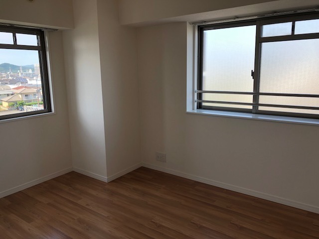 こちらは寝室にぴったりの洋室です