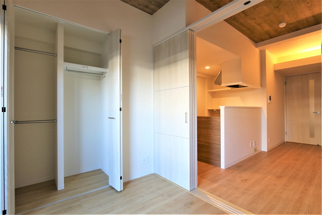 お洋服などはこちらへ