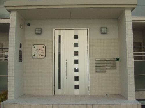 オートロック付きで安心です。