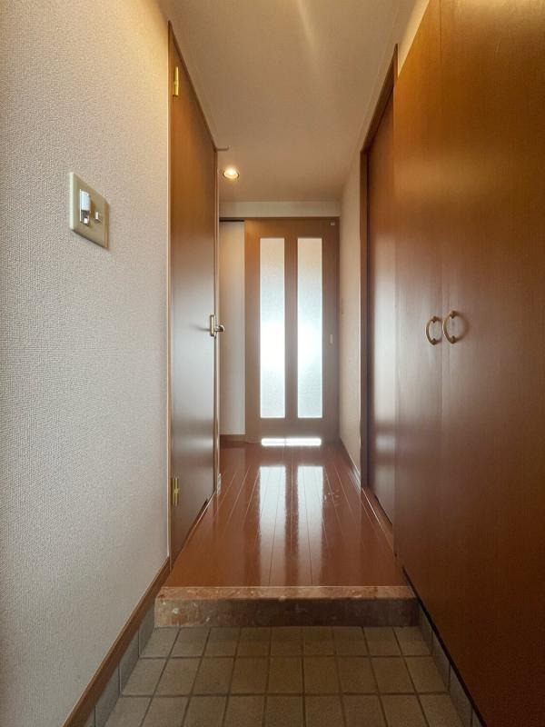 玄関はこんな感じです。