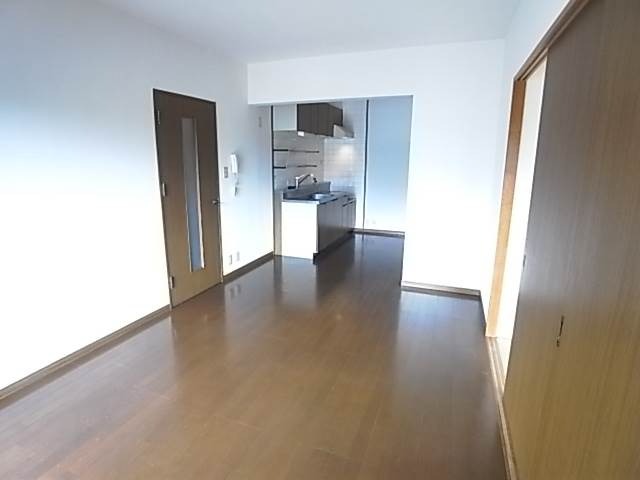 日当り良好な南向きリビングです。