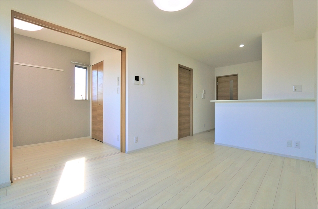 白を基調とした室内