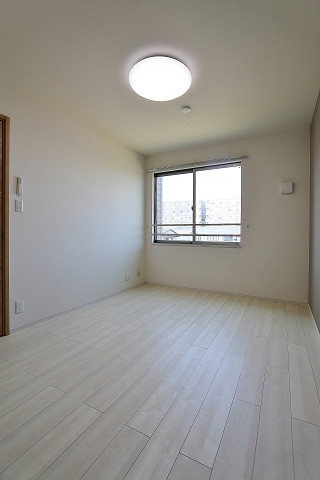 寝室にぴったりの洋室です