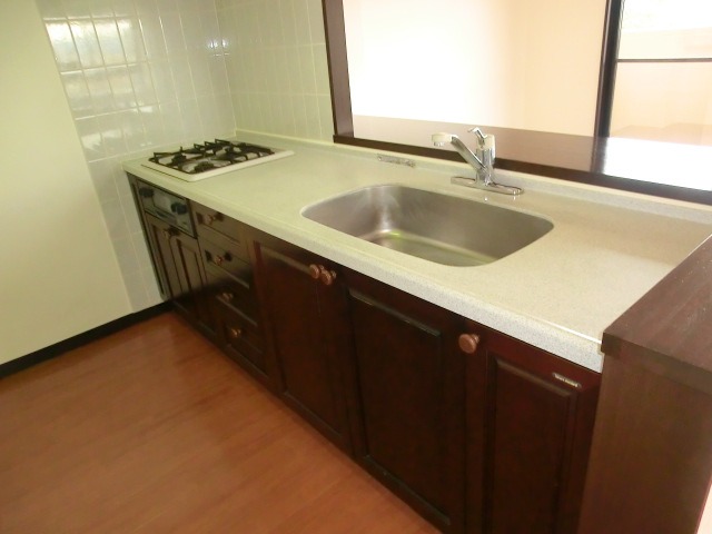 人気のカウンターキッチンです