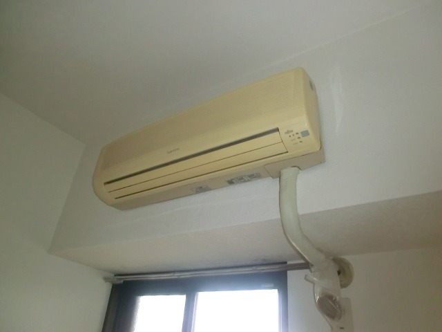 エアコン完備で年中快適に過ごせます