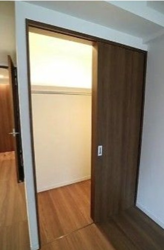 お洋服が多い方でも楽々収納できます