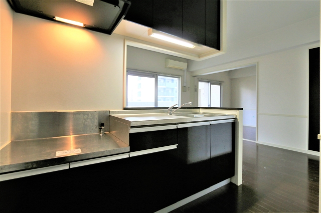 調理スペースも広々、料理もはかどりますね