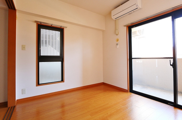 寝室にぴったりの洋室です