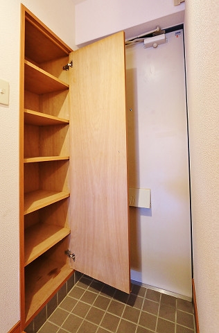 シューズボックスで玄関スッキリ