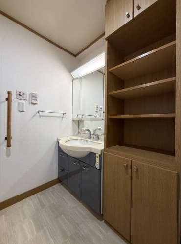 お出かけ前の身支度はこちらでバッチリです