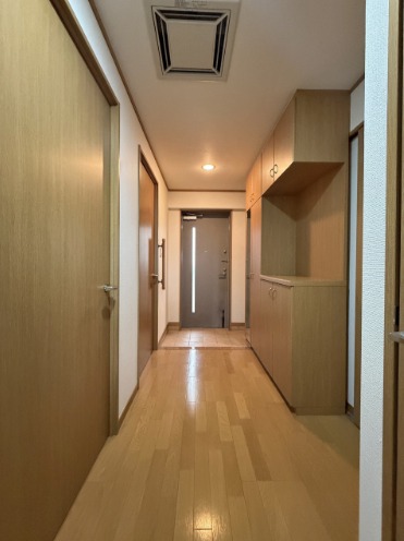 玄関収納も充実しています