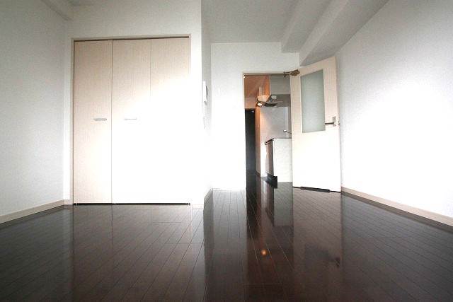 8帖弱の洋室です