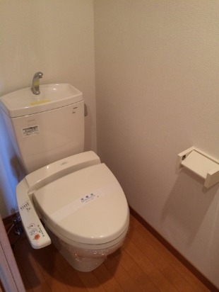 ウォシュレット完備です