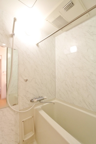 一日の汗と疲れを流して下さい