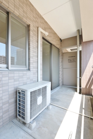 日当たり良好なバルコニーで気持ちよさそうですね