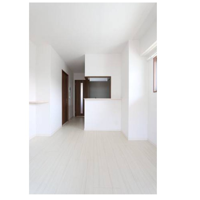 オシャレな造りの8.4帖のリビングです