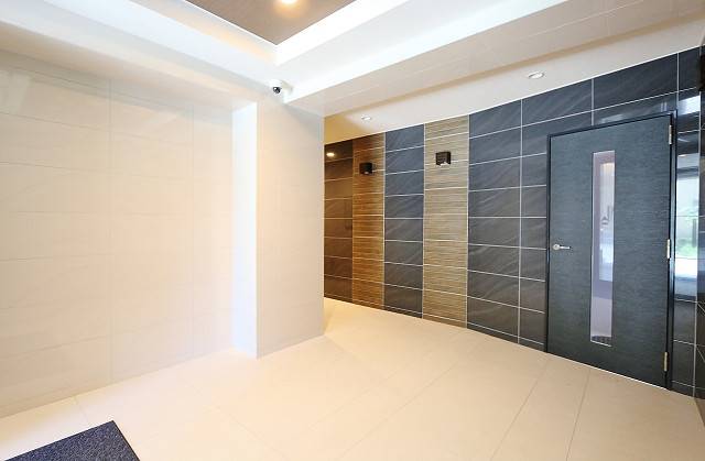 おしゃれなエントランスですね