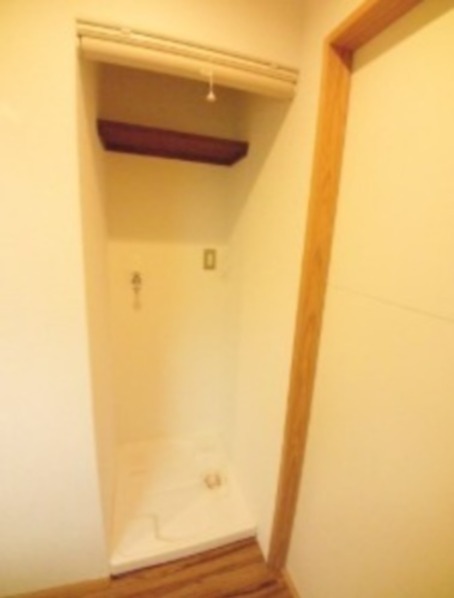 室内洗濯機置場あるので洗濯も楽ですね