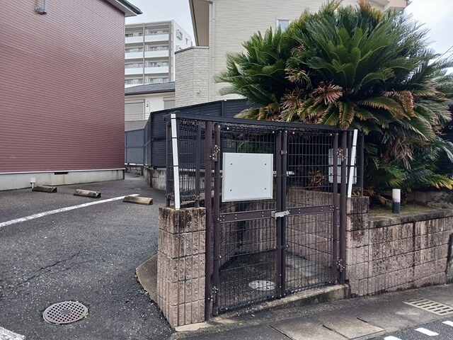 清潔感のあるゴミ置き場です。