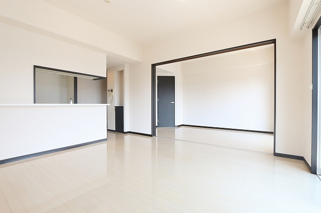 広々リビングで家族団らん