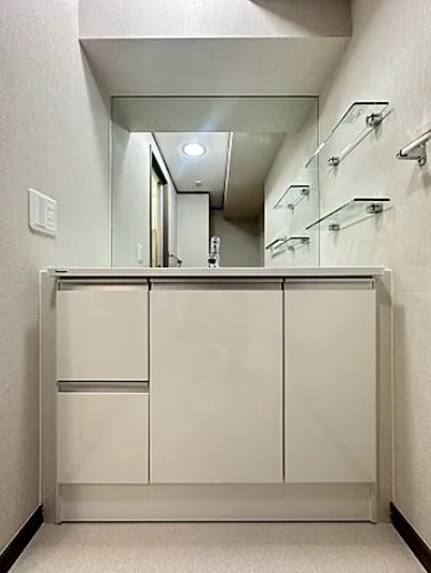 お出かけ前の身支度はこちらでバッチリです