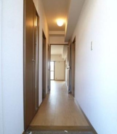 玄関も十分な広さです