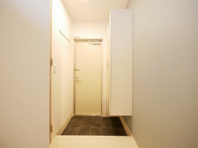 玄関収納も充実しています