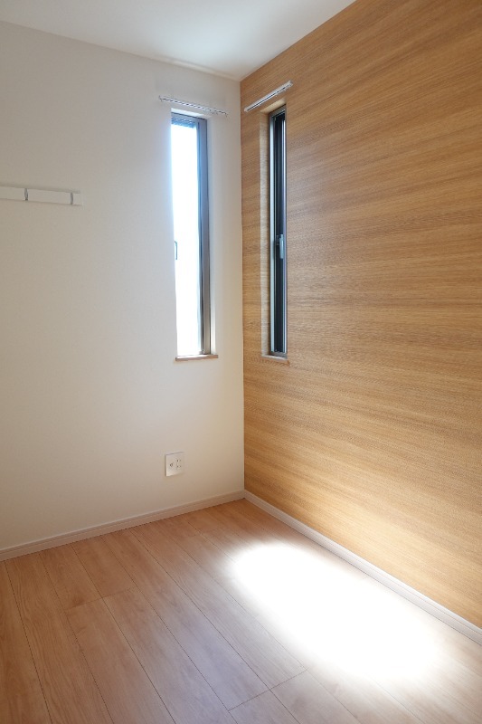 日当たり良好で寝室にいかがでしょうか。