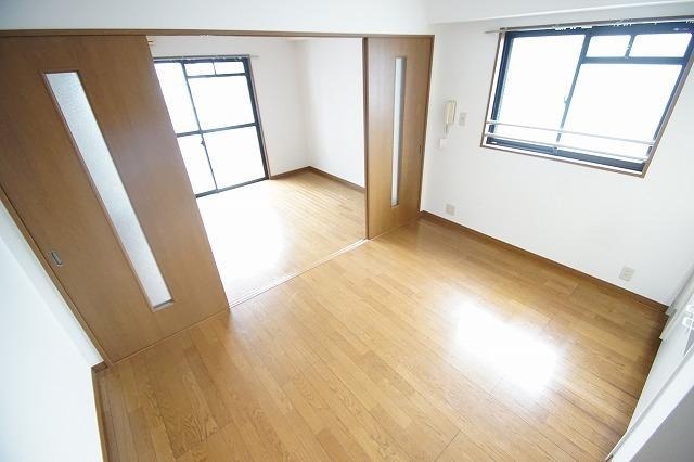 広々としたお部屋です。