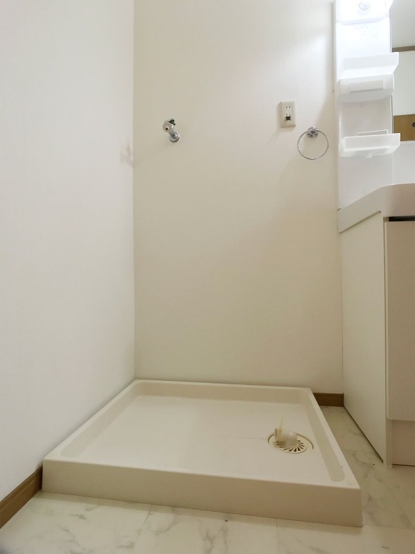 室内洗濯機置場も完備。