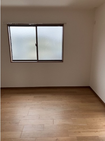 こちらは寝室にいかがでしょうか。