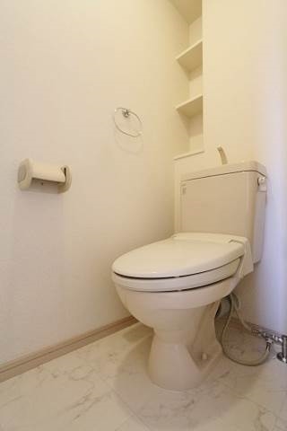 ウォシュレット完備。