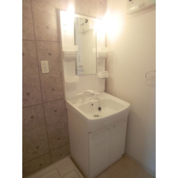 独立洗面もしっかりと。