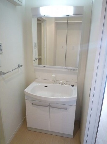 お出かけ前の身支度はこちらへ