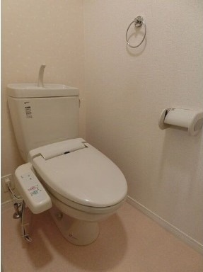 嬉しい温水洗浄便座機能付き