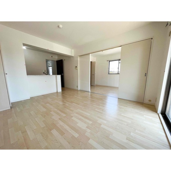 日当たりのいいリビングですね(^^)/