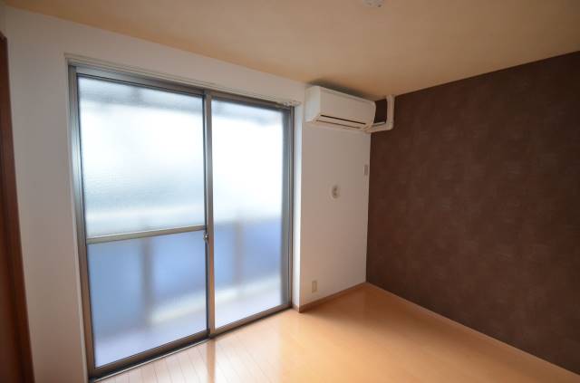 アクセントクロスでお洒落な空間です