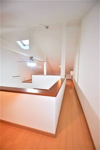 天窓付で照明を付けなくても快適に過ごせそうです