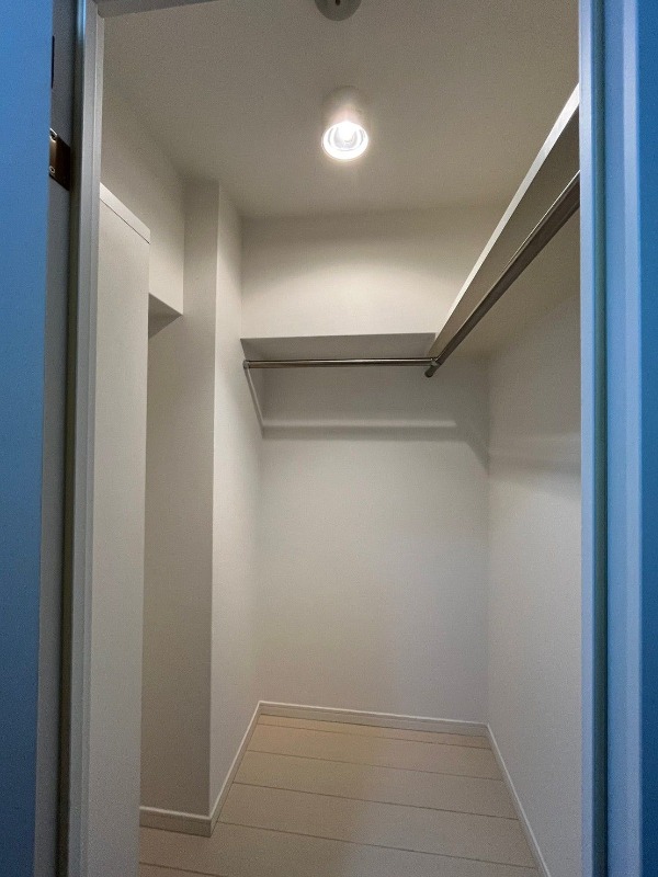 沢山の洋服がかけれるクローゼットです