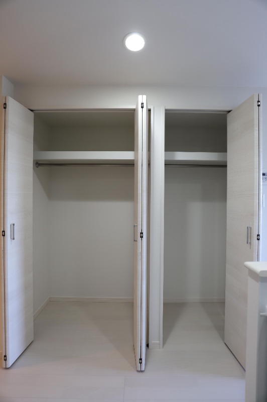 洋服もたくさん収納できます