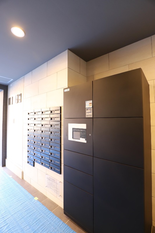 嬉しい宅配ボックス付き