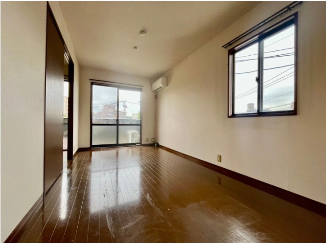 天気のいい日はこちらで洗濯物を干せます