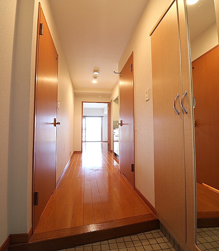 玄関からはこんな感じです