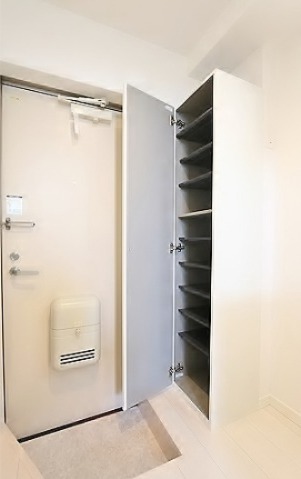 玄関収納もばっちりです