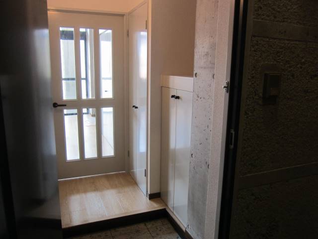 玄関からはこんな感じです